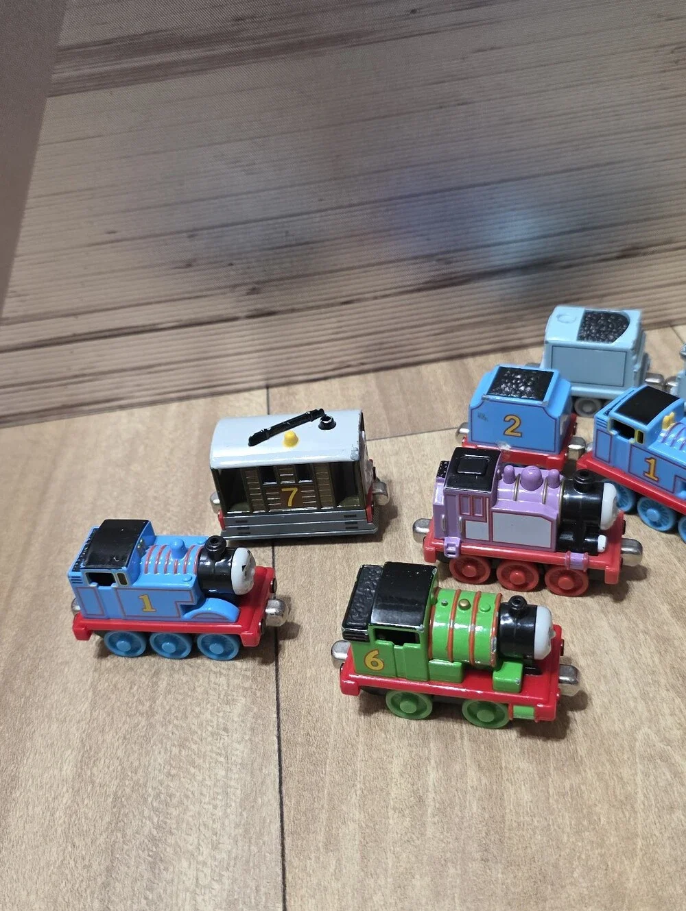 Thomas & Friends Spencer, Thomas Santa, Percy, Rosie And Toby Train Engine